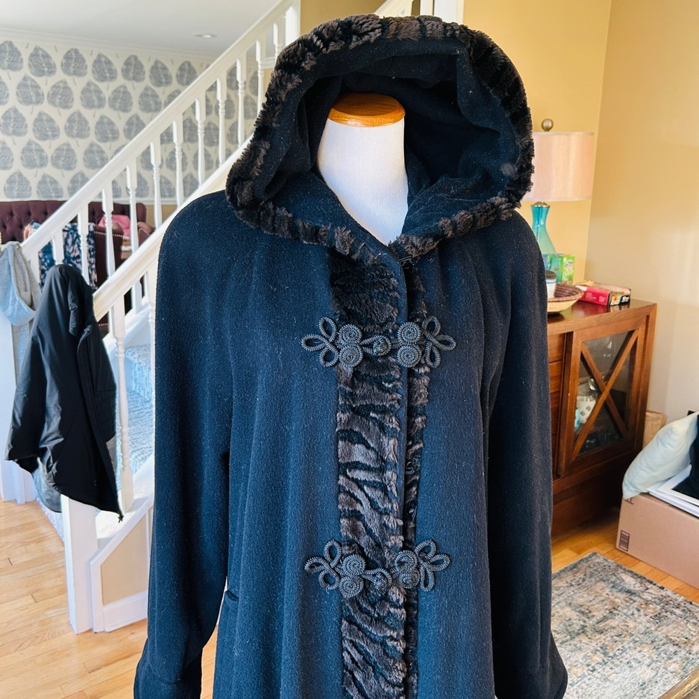 Vintage Jonathan Michael Wool Blend Coat Faux Fur Hood Size 6 - Picture 4 of 11